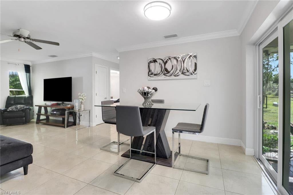 1530 Everglades Blvd S, Naples, FL 34117-11