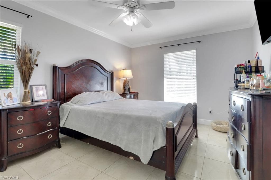 1530 Everglades Blvd S, Naples, FL 34117-14