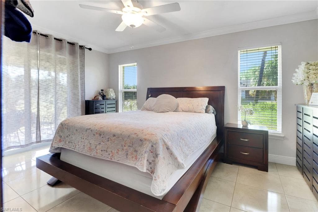 1530 Everglades Blvd S, Naples, FL 34117-18