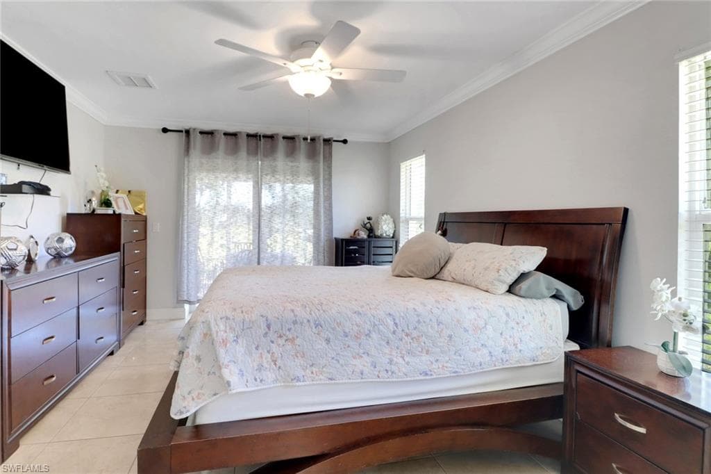1530 Everglades Blvd S, Naples, FL 34117-19