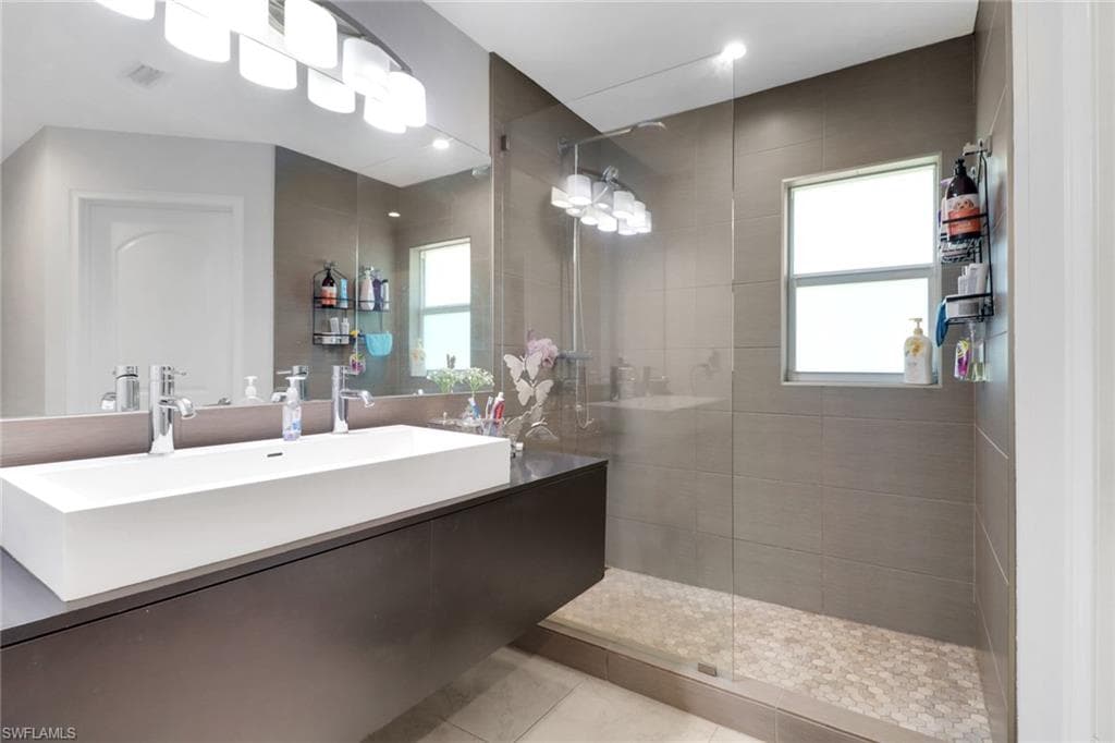 1530 Everglades Blvd S, Naples, FL 34117-20
