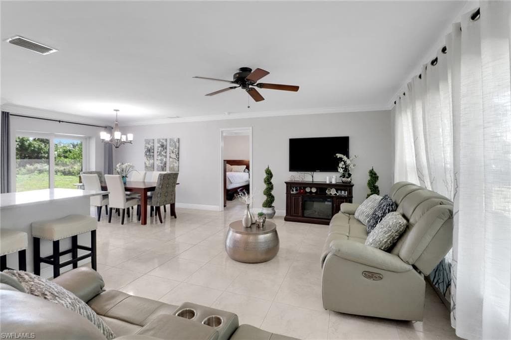 1530 Everglades Blvd S, Naples, FL 34117-3