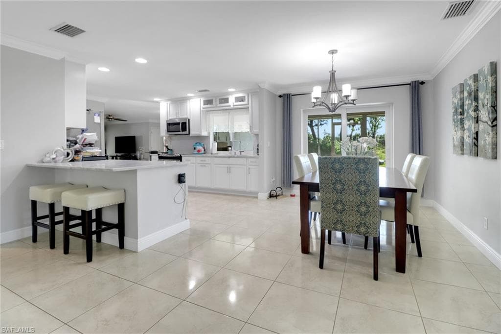 1530 Everglades Blvd S, Naples, FL 34117-6