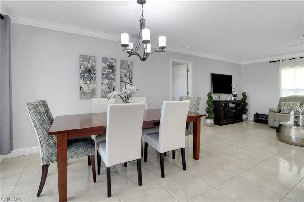 1530 Everglades Blvd S, Naples, FL 34117-7