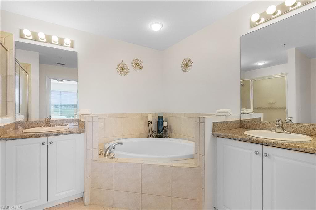 7955 Mahogany Run Ln 512, Naples, FL 34113-16