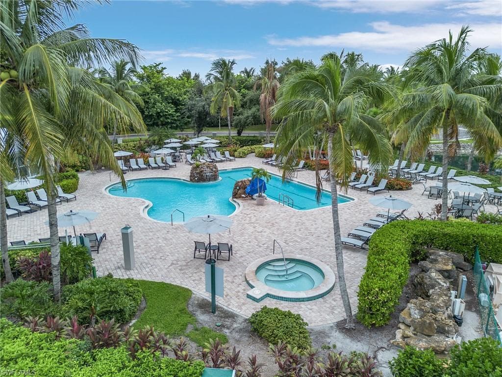 7955 Mahogany Run Ln 512, Naples, FL 34113-5