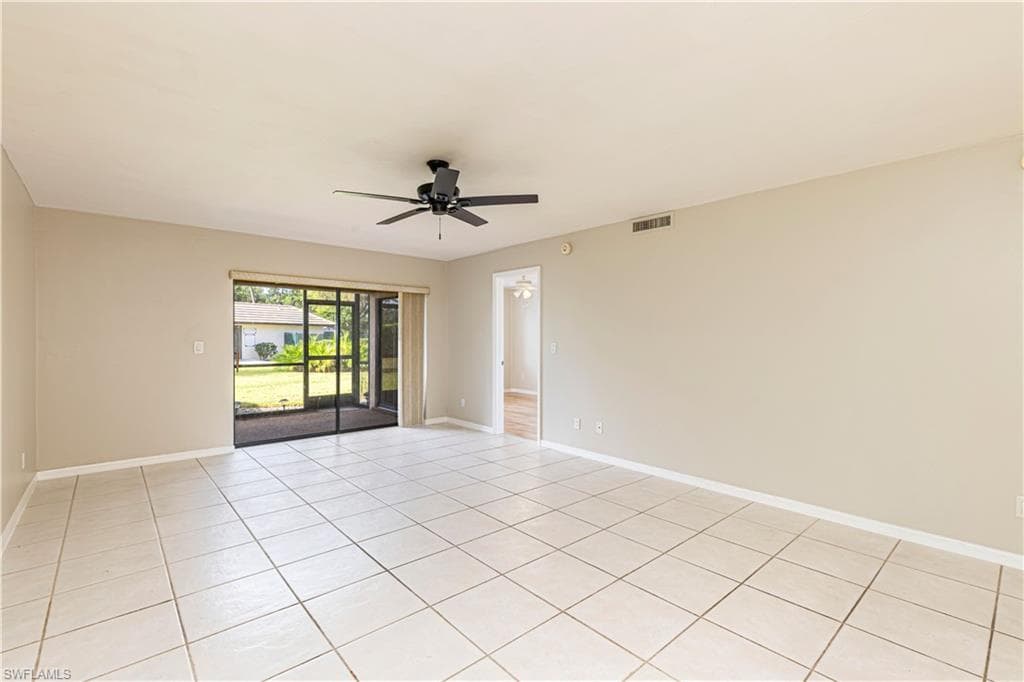 5825 Rattlesnake Hammock Rd 108, Naples, FL 34113-9