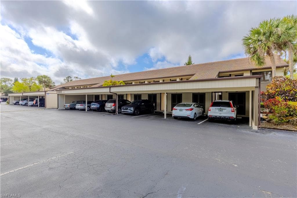 5825 Rattlesnake Hammock Rd 108, Naples, FL 34113-19
