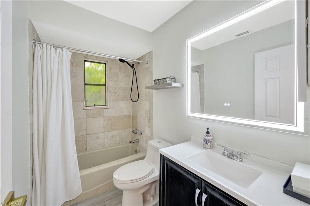 4521 Rosea Ct, Naples, FL 34104-24