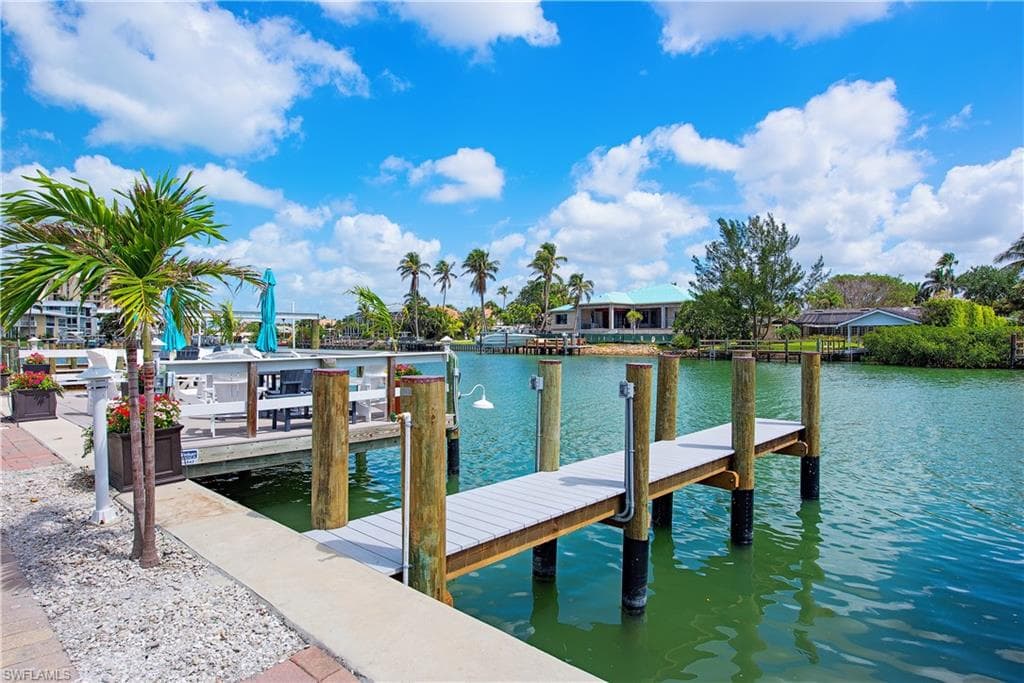 1950 Gulf Shore Blvd N 309, Naples, FL 34102-3
