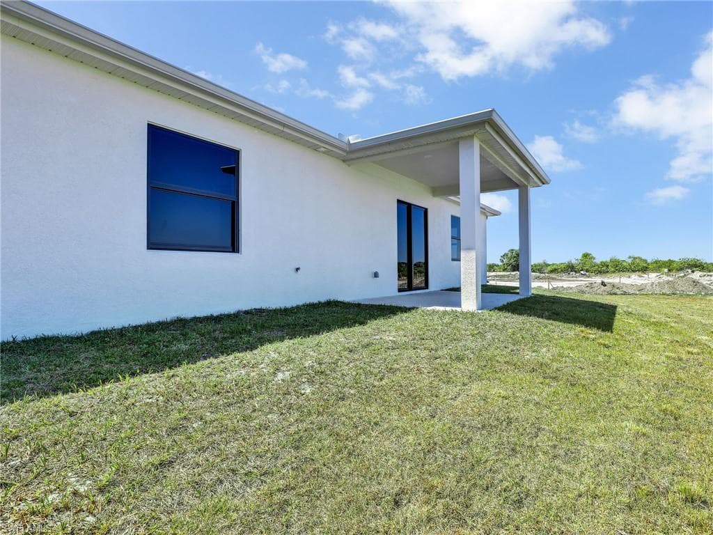 633 Cane St E, Lehigh Acres, FL 33974-30