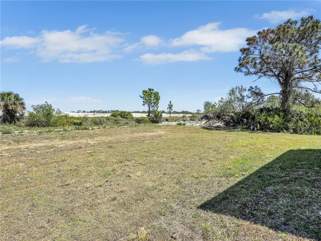 633 Cane St E, Lehigh Acres, FL 33974-31