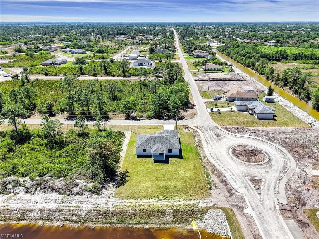 633 Cane St E, Lehigh Acres, FL 33974-33
