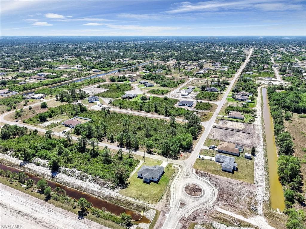 633 Cane St E, Lehigh Acres, FL 33974-34