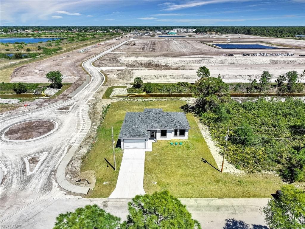 633 Cane St E, Lehigh Acres, FL 33974-6