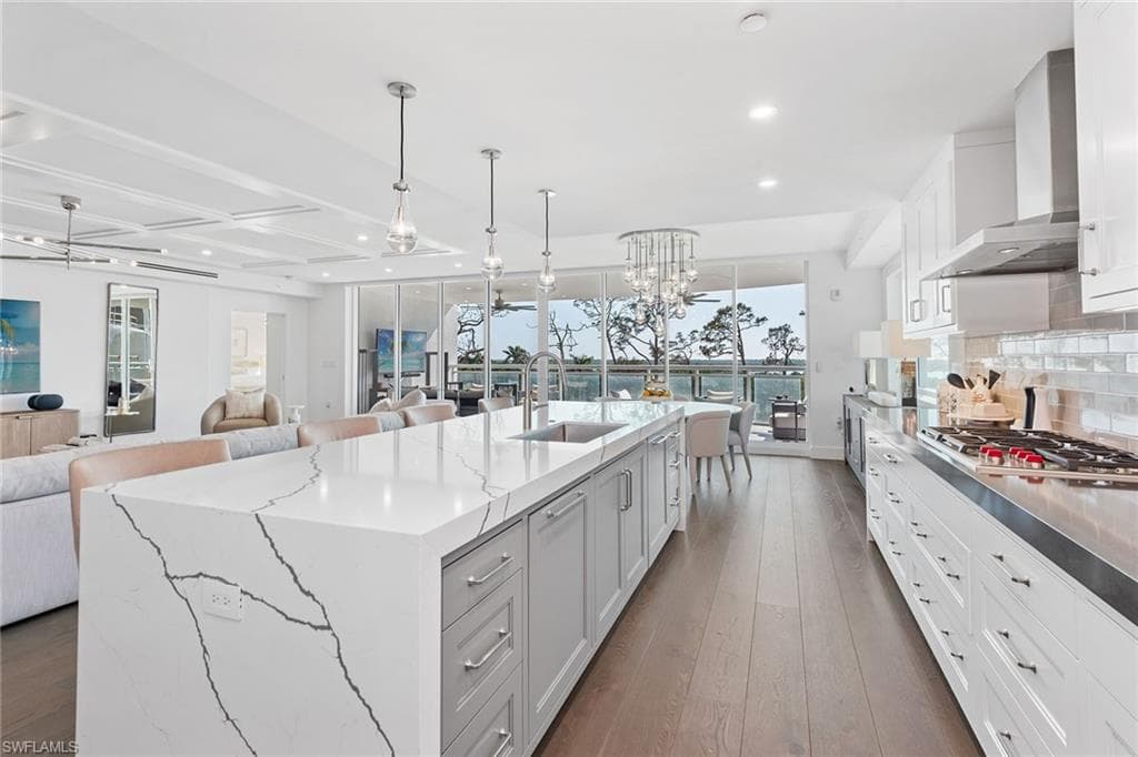 13945 Old Coast Rd 406, Naples, FL 34110-9