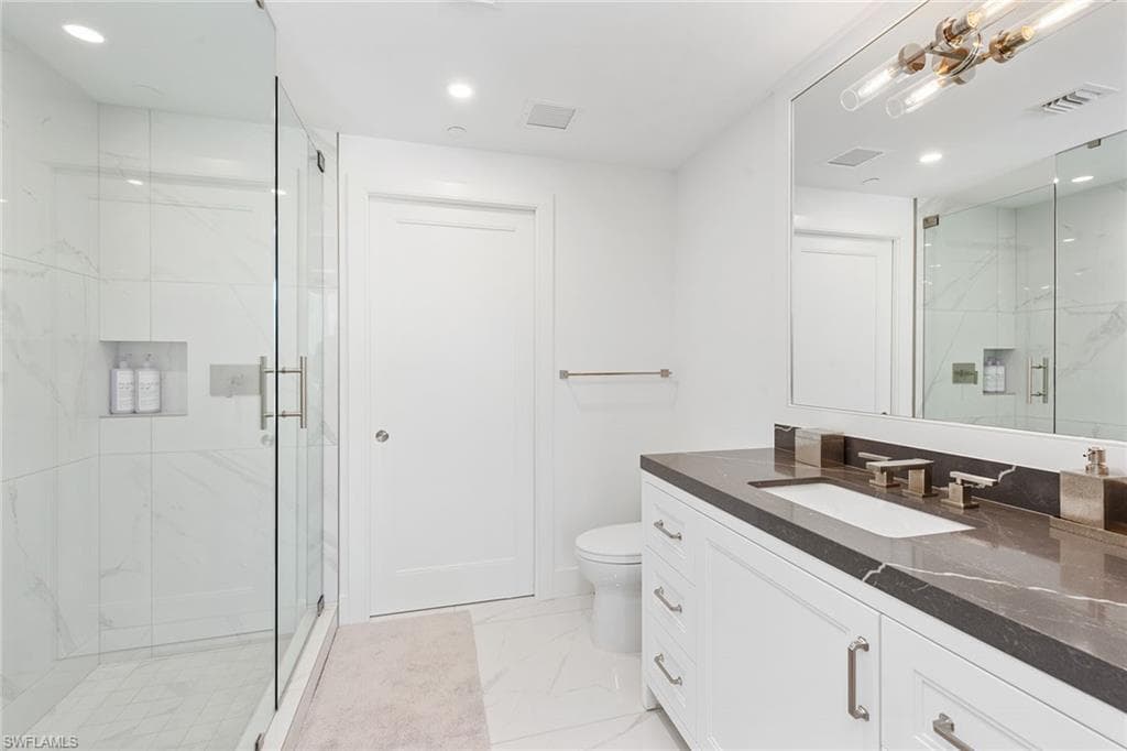 13945 Old Coast Rd 406, Naples, FL 34110-21