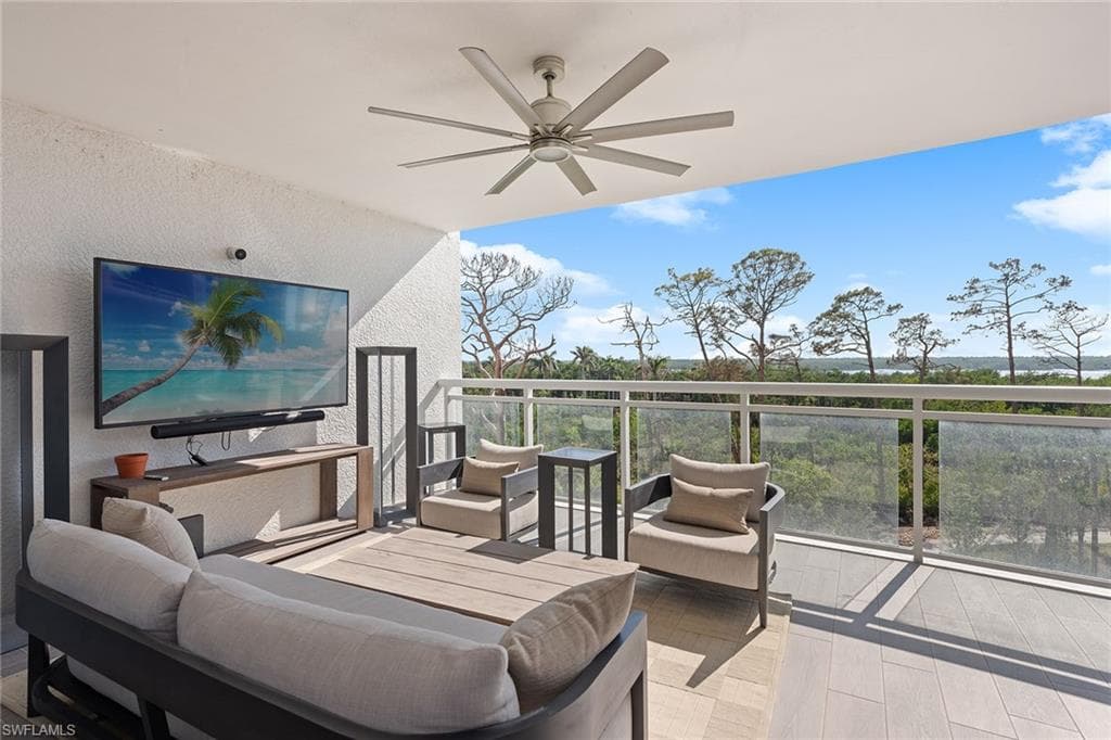 13945 Old Coast Rd 406, Naples, FL 34110-23