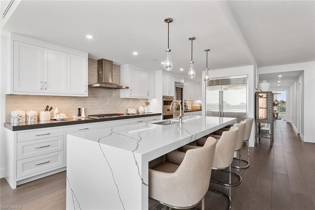 13945 Old Coast Rd 406, Naples, FL 34110-6