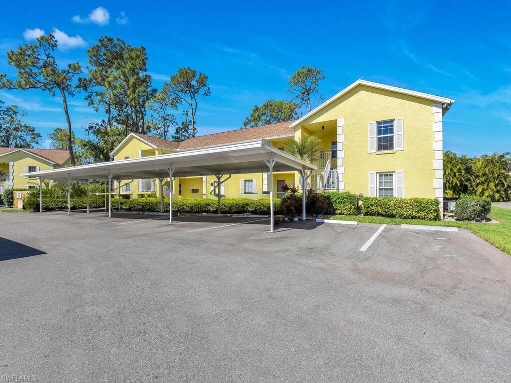 2702 Kings Lake Blvd 204, Naples, FL 34112-1