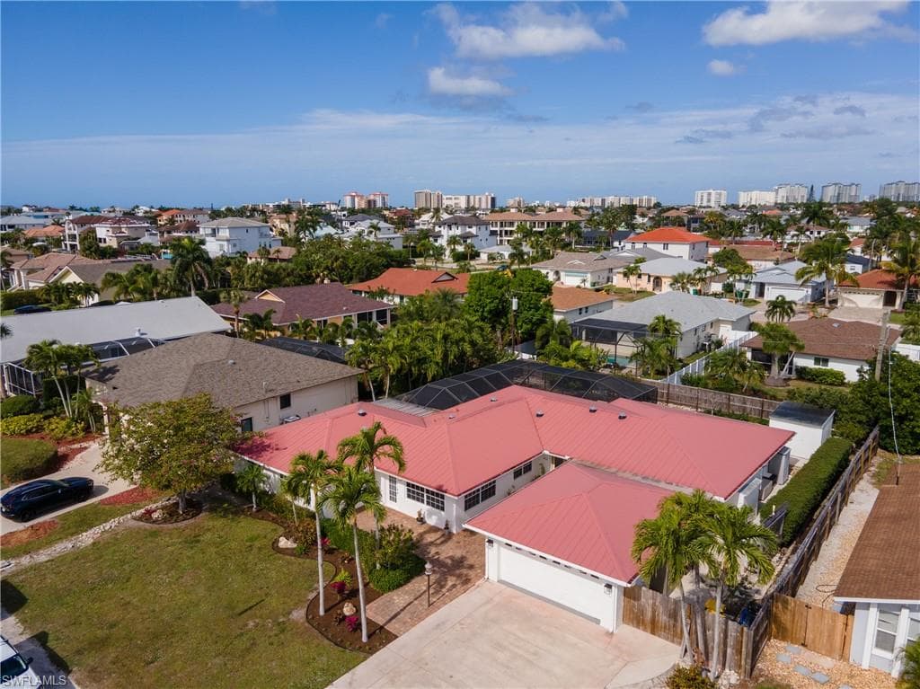 511 98th Ave N, Naples, FL 34108-2
