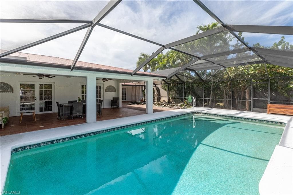 511 98th Ave N, Naples, FL 34108-4