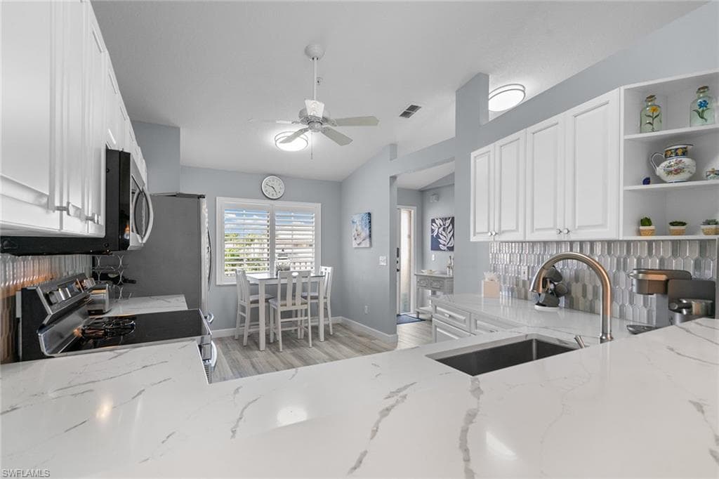 9022 Michael Cir 210, Naples, FL 34113-14