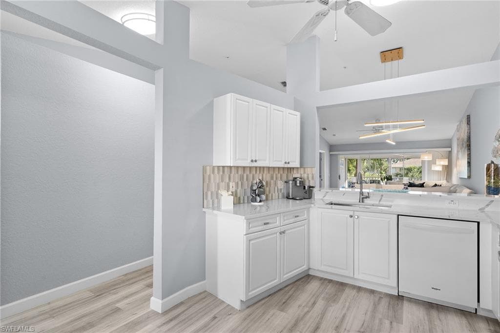 9022 Michael Cir 210, Naples, FL 34113-17