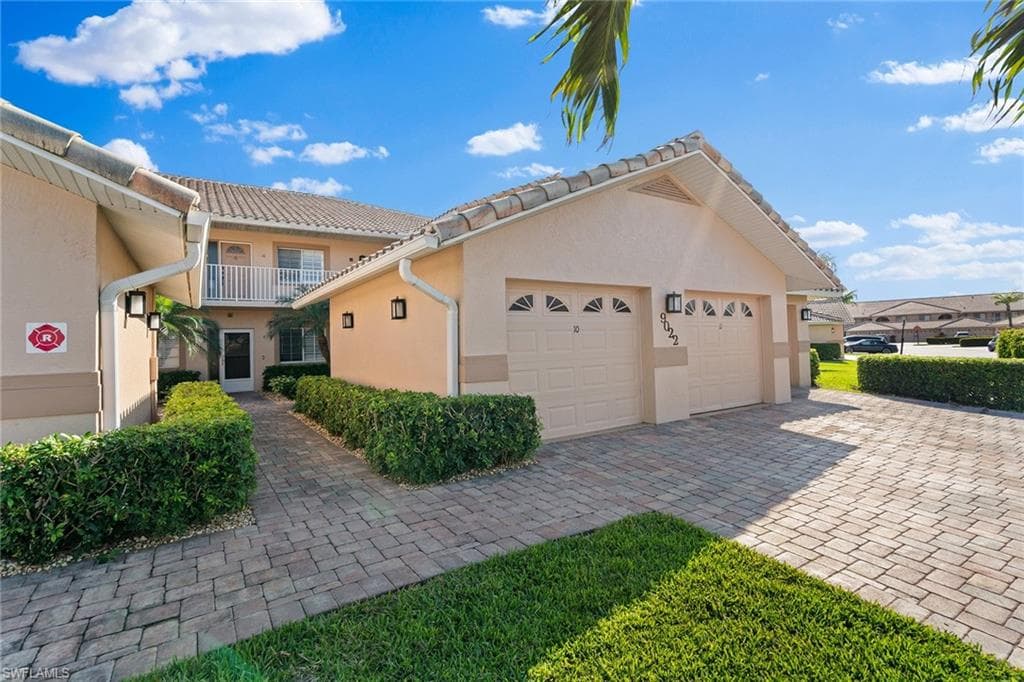 9022 Michael Cir 210, Naples, FL 34113-30
