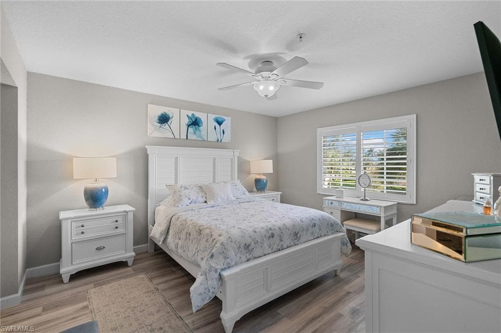 9022 Michael Cir 210, Naples, FL 34113-7