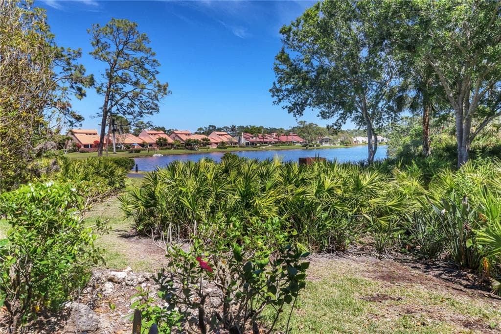 15450 Cedarwood Ln 103, Naples, FL 34110-21