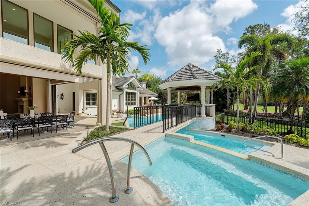 4300 Brynwood Dr, Naples, FL 34119-4