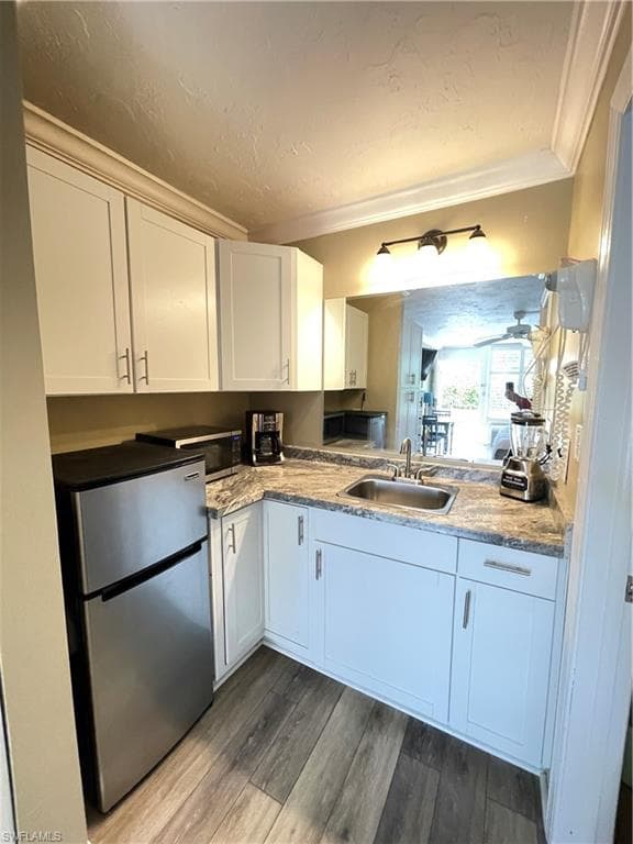 2555 Tamiami Trl N 115, Naples, FL 34103-5