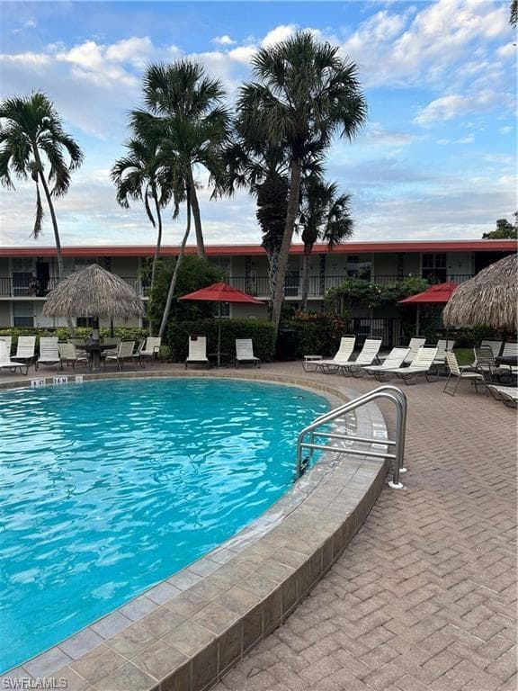 2555 Tamiami Trl N 115, Naples, FL 34103-7
