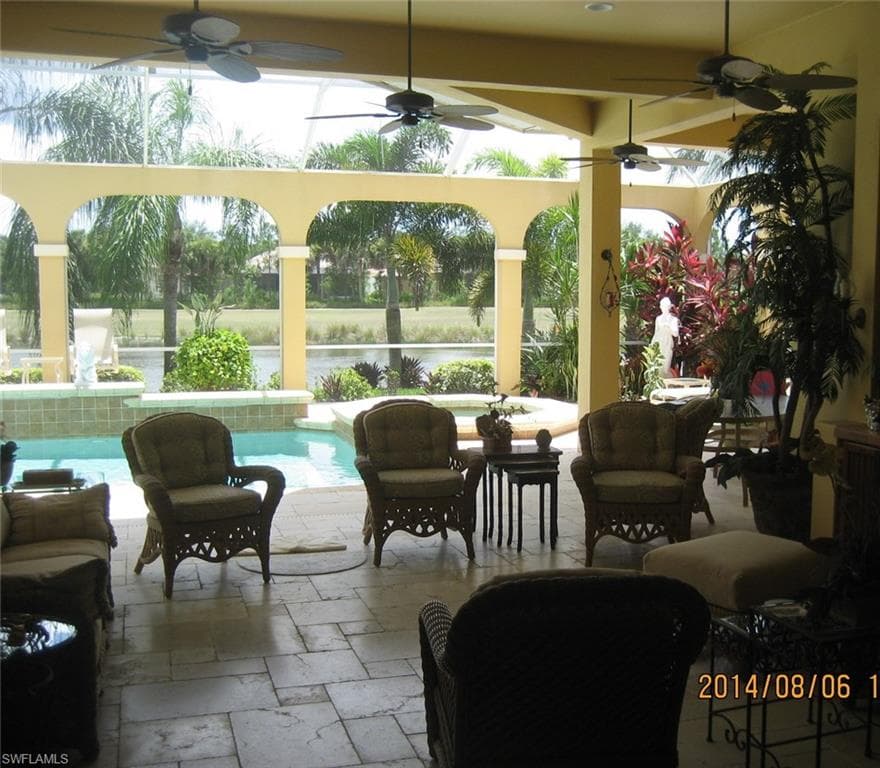 7432 Treeline Dr, Naples, FL 34119-8