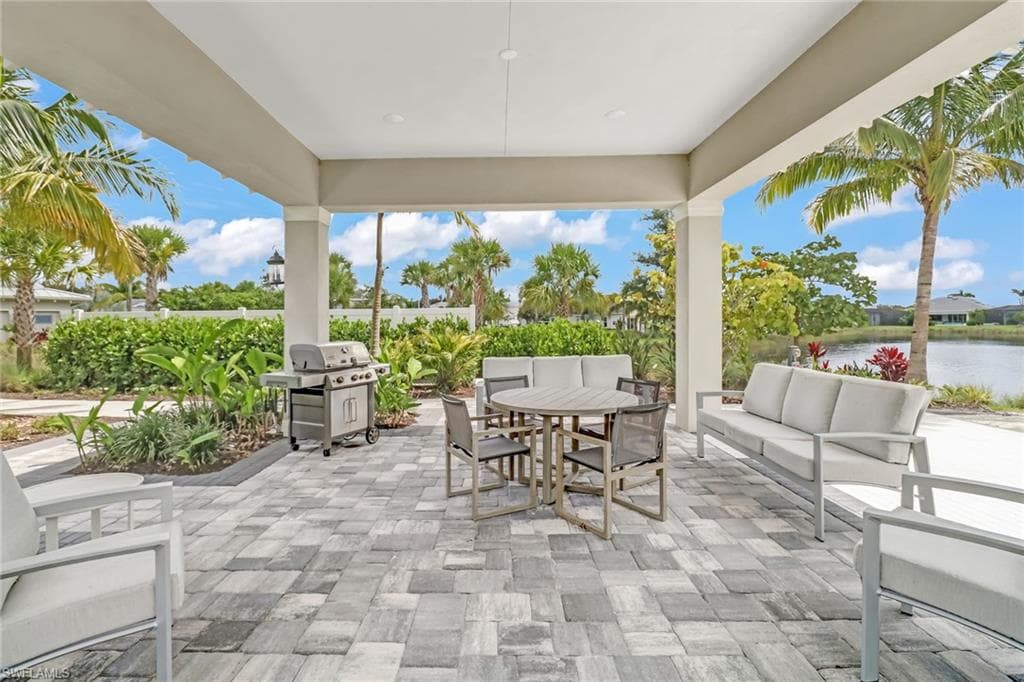 9048 Mayreau Way, Naples, FL 34114-25
