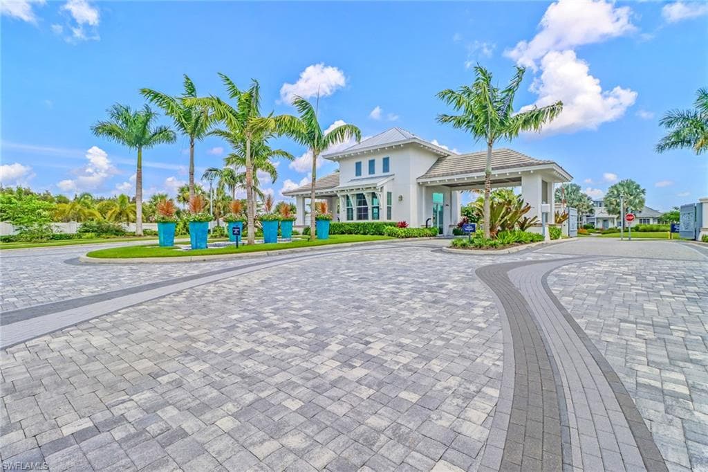 9048 Mayreau Way, Naples, FL 34114-33