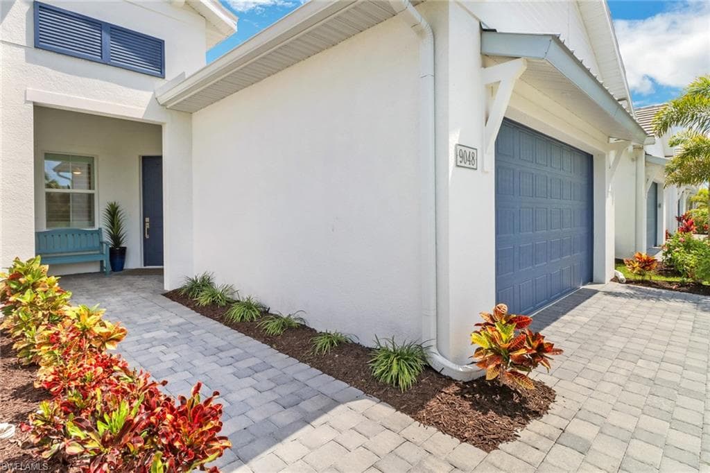 9048 Mayreau Way, Naples, FL 34114-3