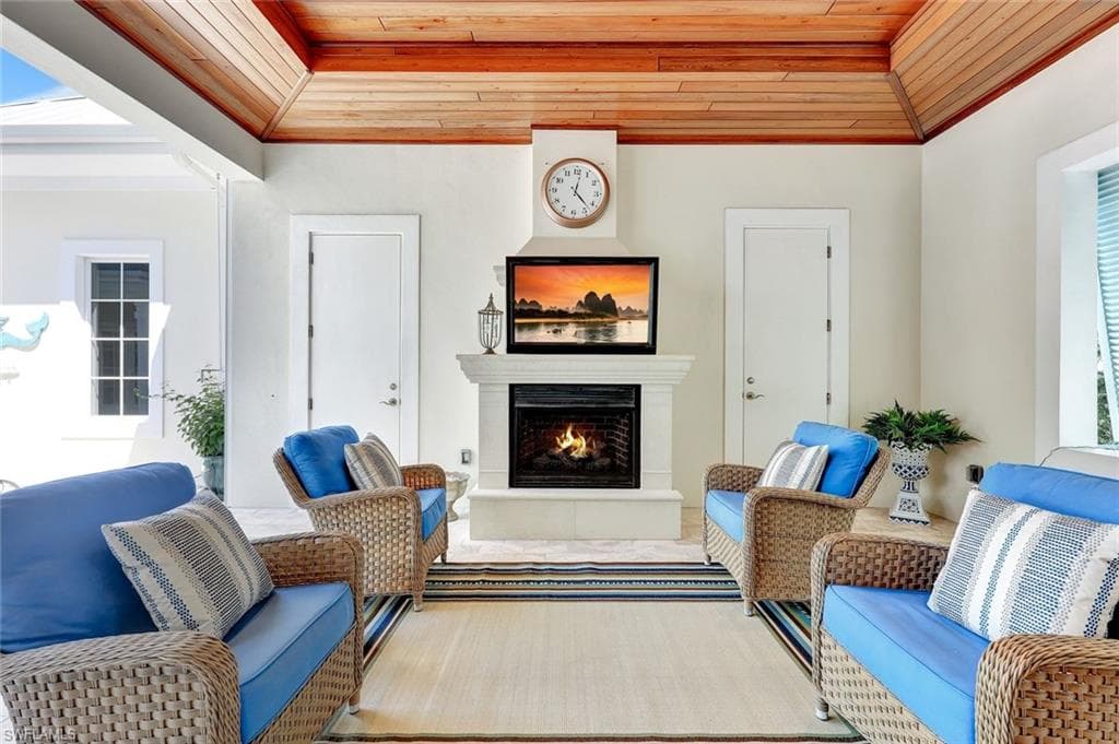 455 13th Ave S, Naples, FL 34102-23