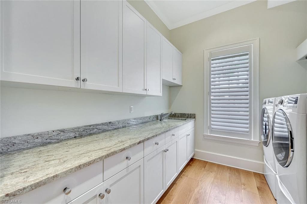 455 13th Ave S, Naples, FL 34102-42