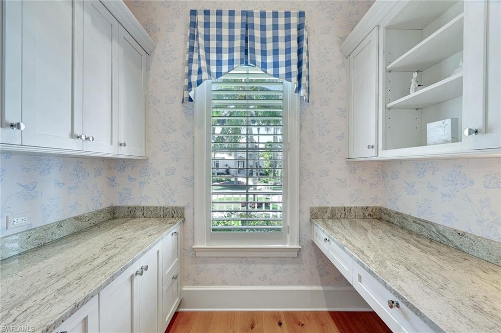 455 13th Ave S, Naples, FL 34102-43