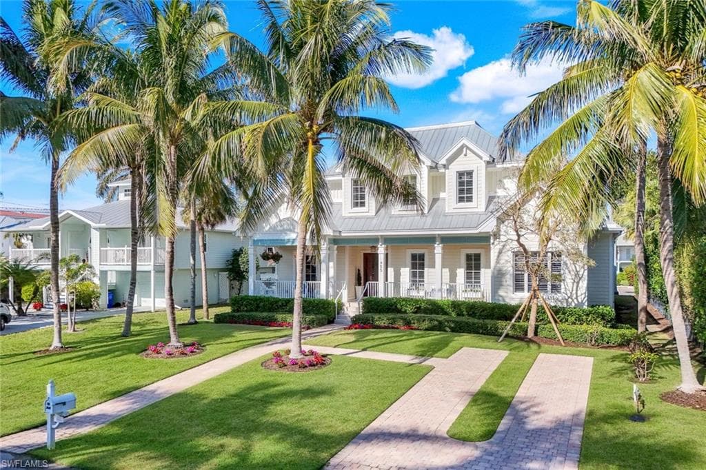 455 13th Ave S, Naples, FL 34102-4