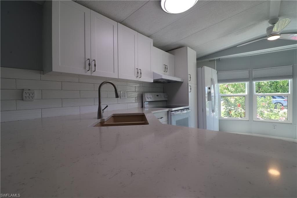 221 Grassy Key Ln 174, Naples, FL 34114-8