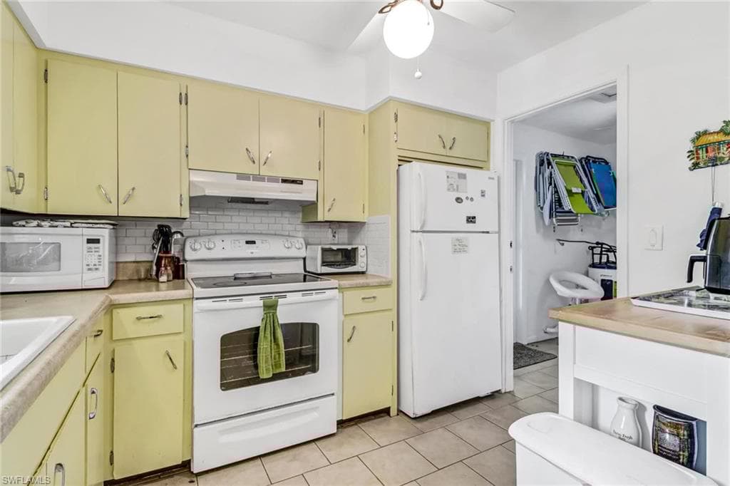 3910 14th St N, Naples, FL 34103-12