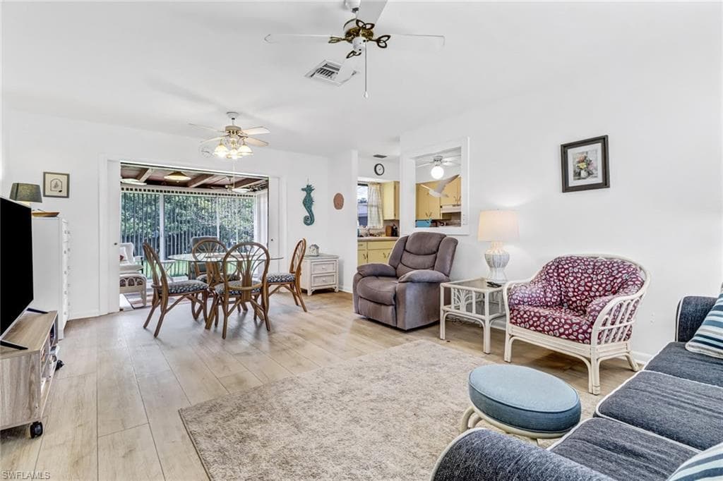 3910 14th St N, Naples, FL 34103-6