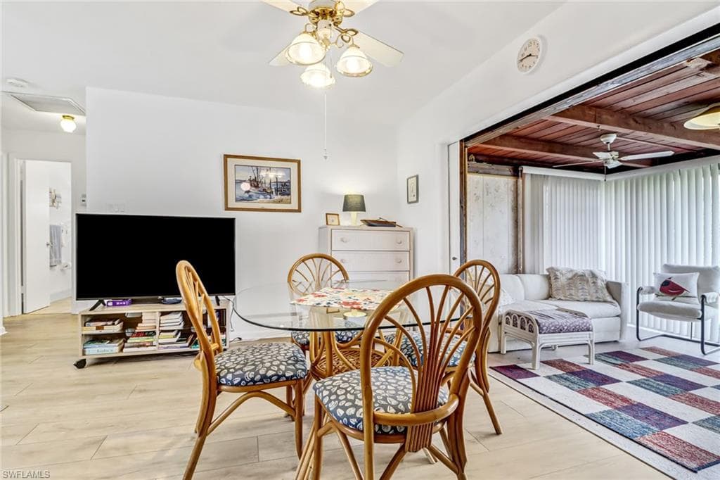 3910 14th St N, Naples, FL 34103-8