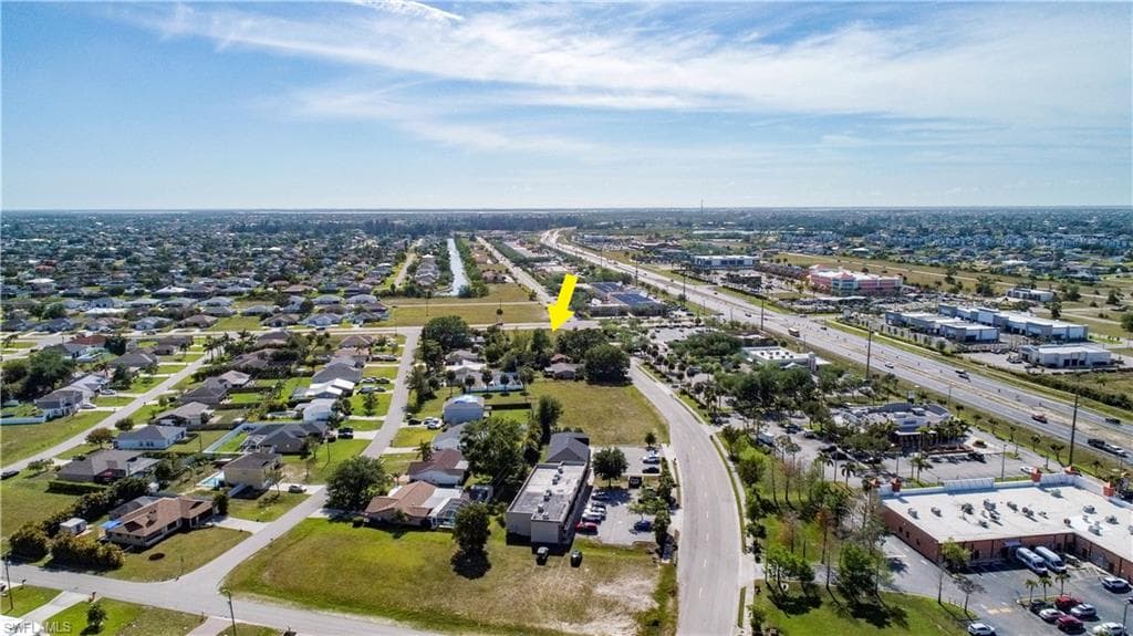 758 4th St, Cape Coral, FL 33991-9
