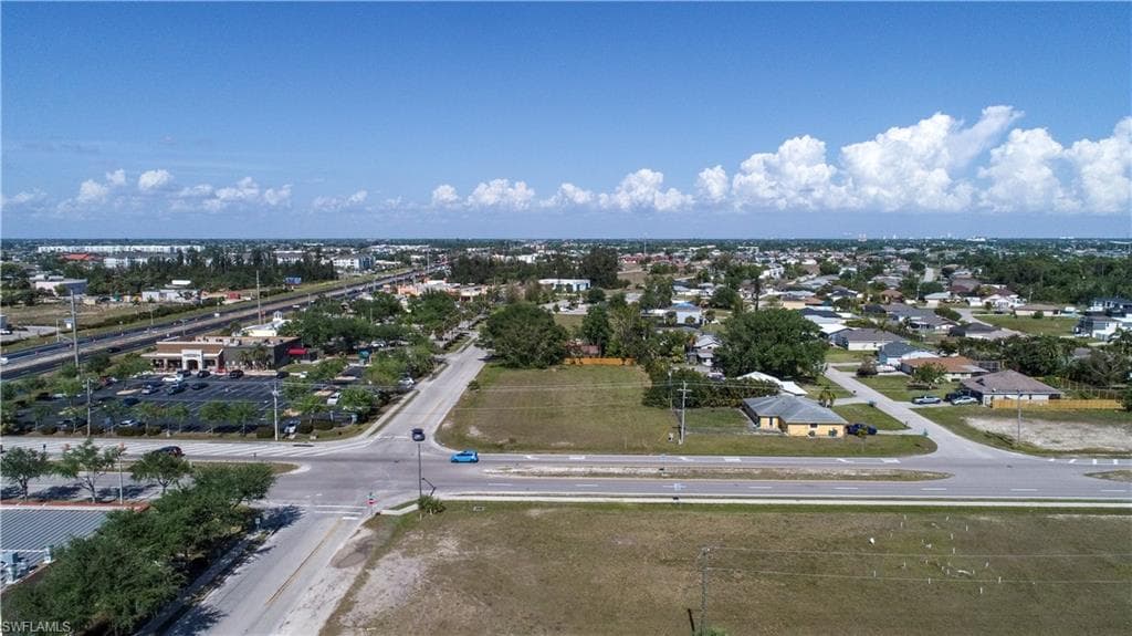 758 4th St, Cape Coral, FL 33991-10