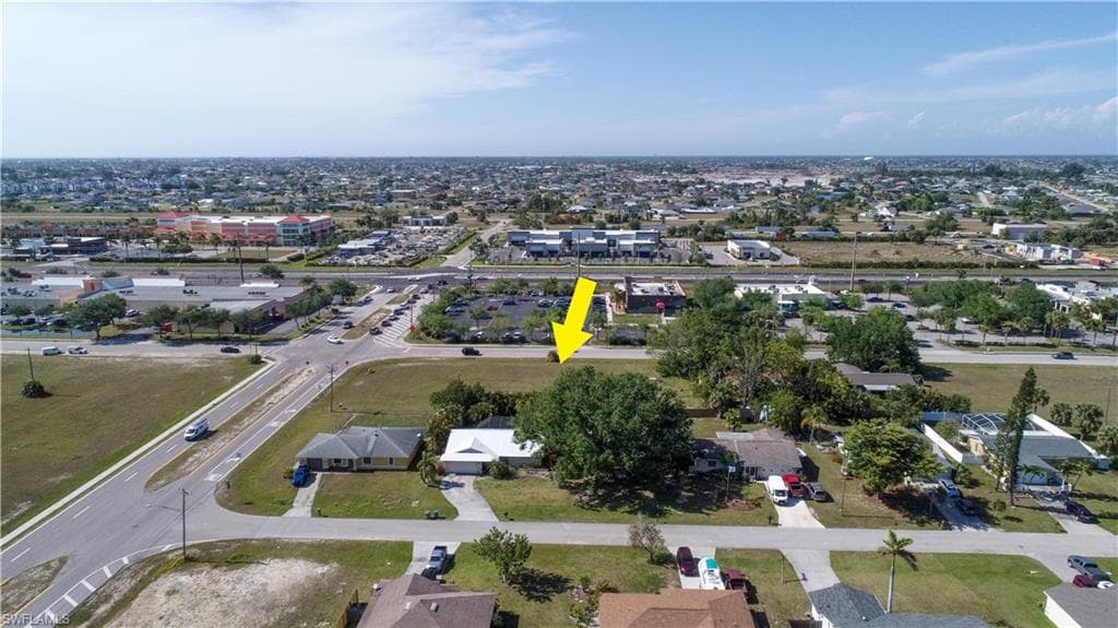 758 4th St, Cape Coral, FL 33991-13