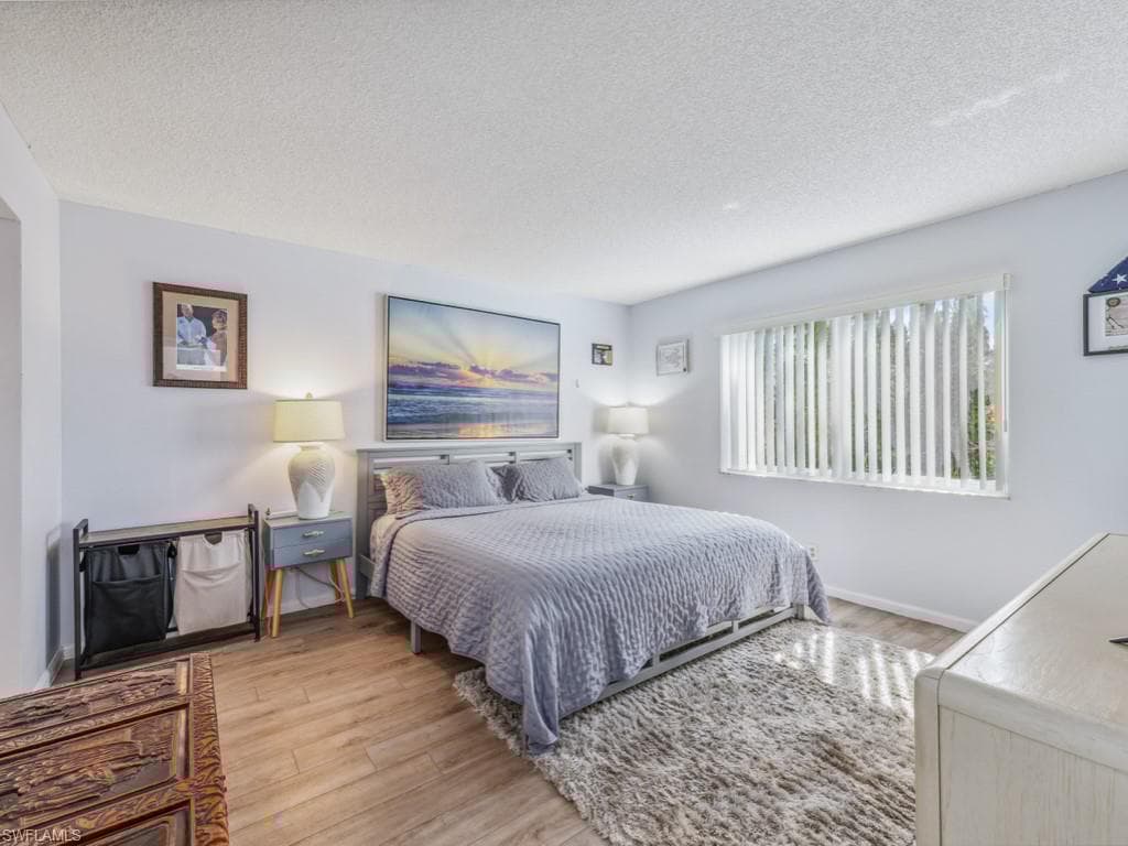 168 Palm Dr 3043, Naples, FL 34112-12